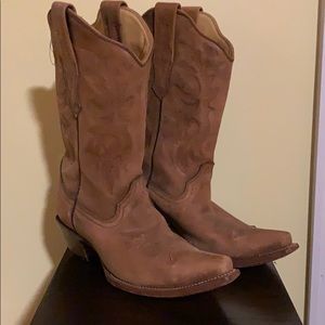 Corral boots